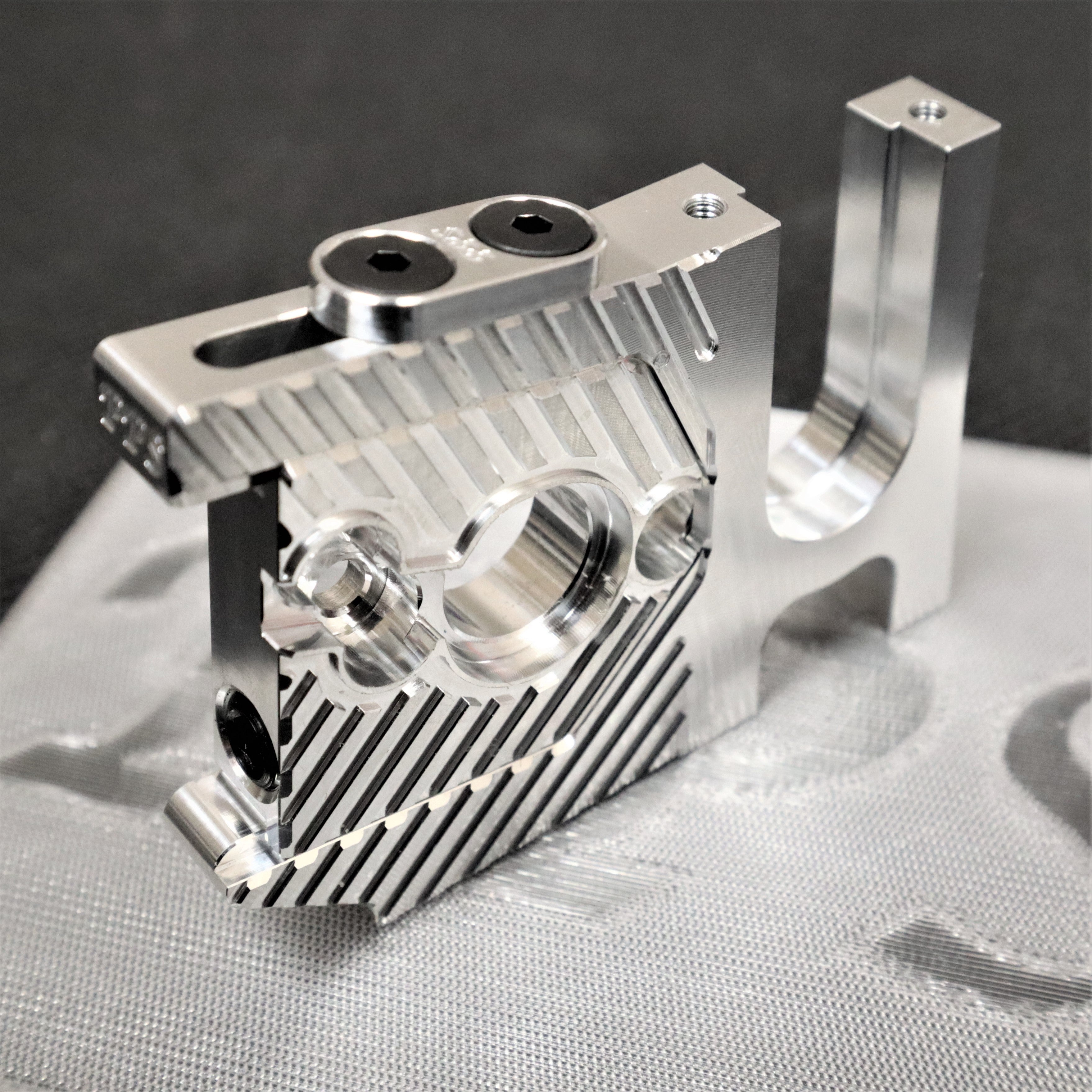 PHB6307 7075 ALUMINUM GRUBLOCK MOTOR MOUNT, FOR ARRMA